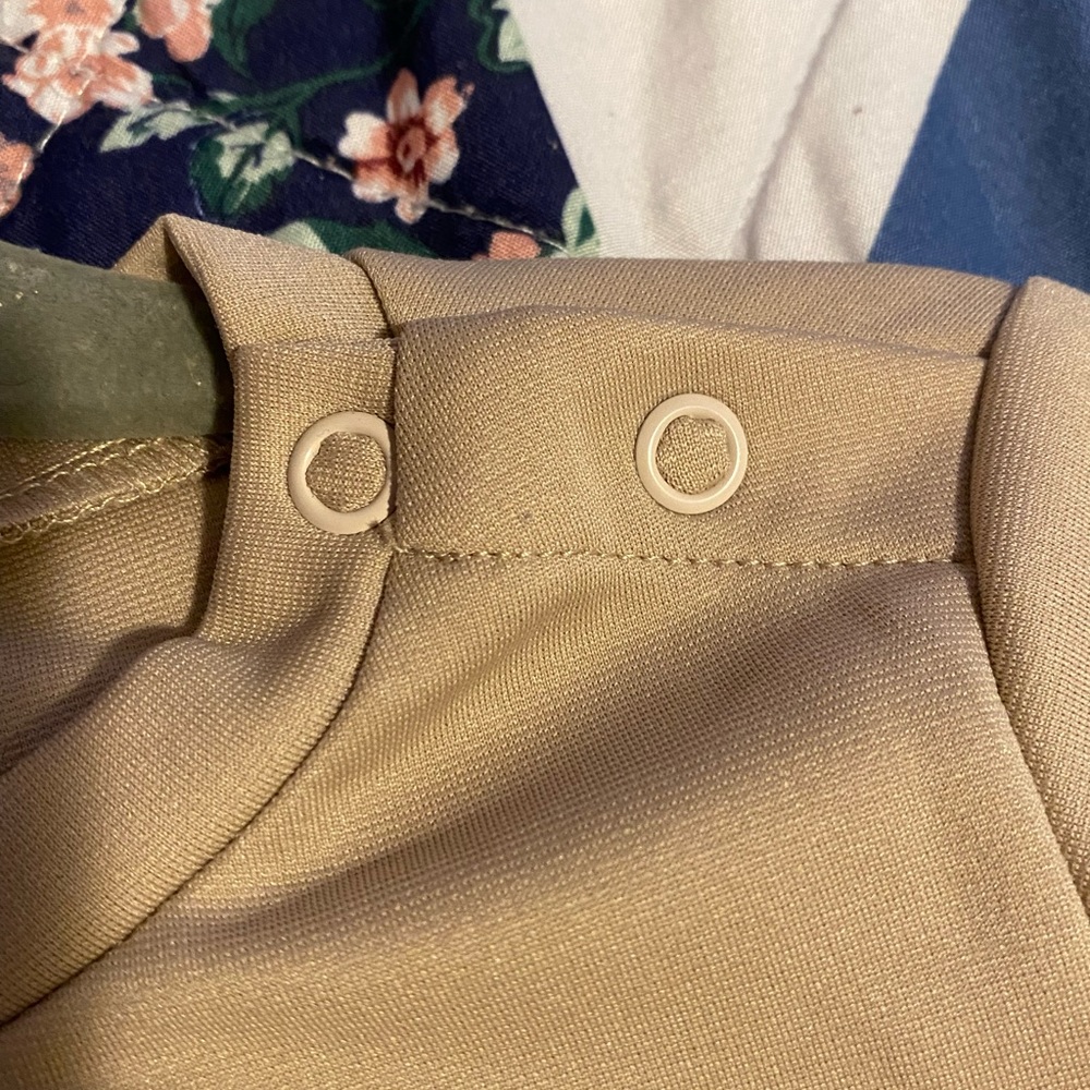 Tan 2 Pc Set - Picture 3 of 5